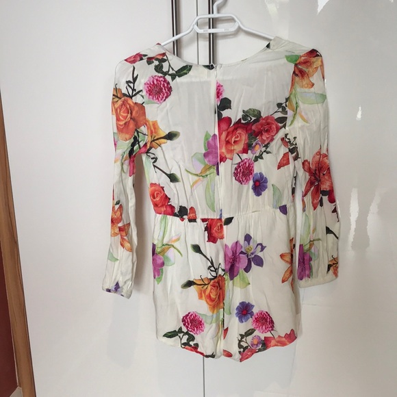 Flower romper - Picture 2 of 2